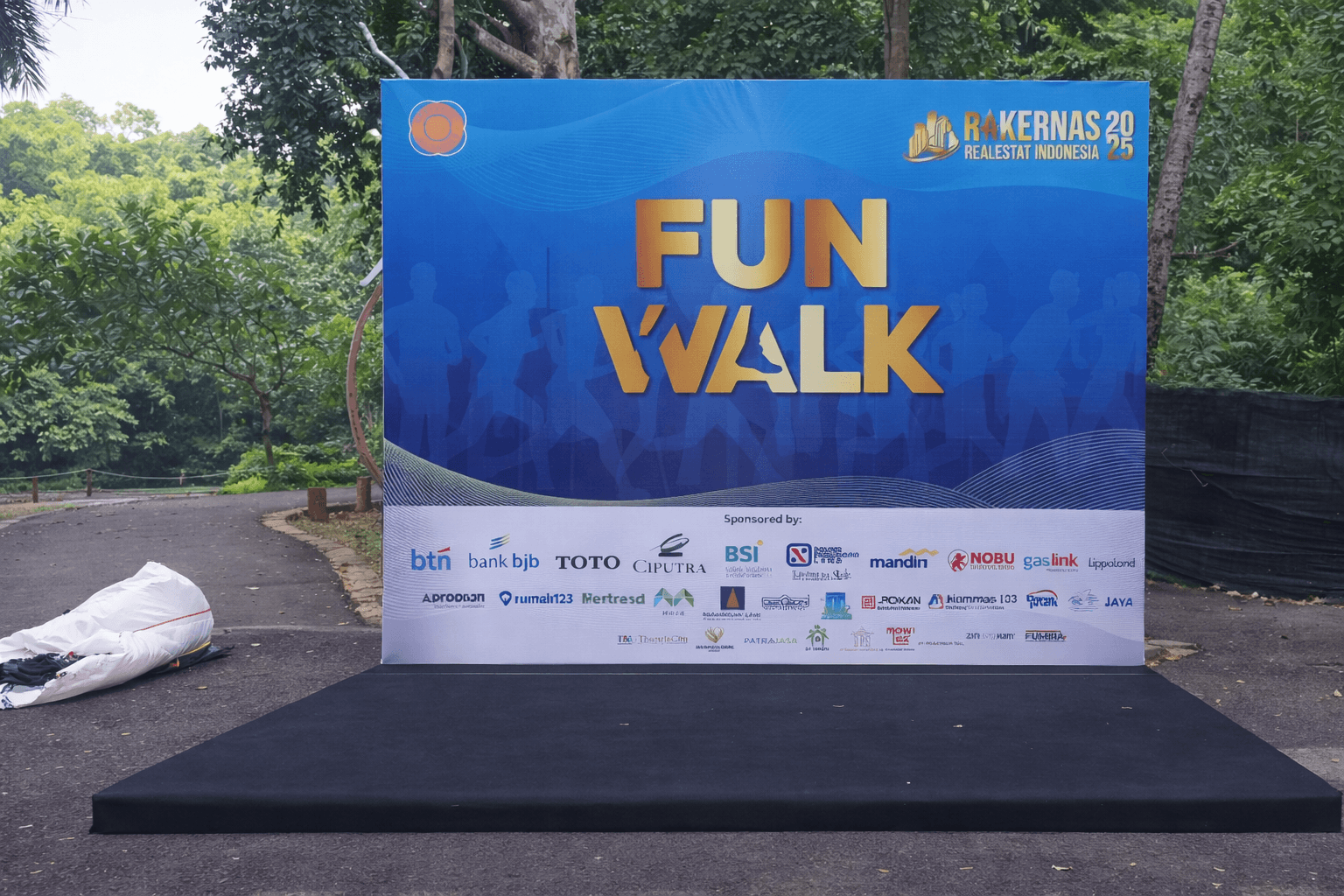 Steel frame backdrop project 2